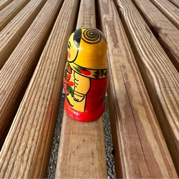 Russian Nesting Dolls Set 3 Matryoshka Peasant Doll Wooden Wood Vintage Russia - Picture 7 of 11